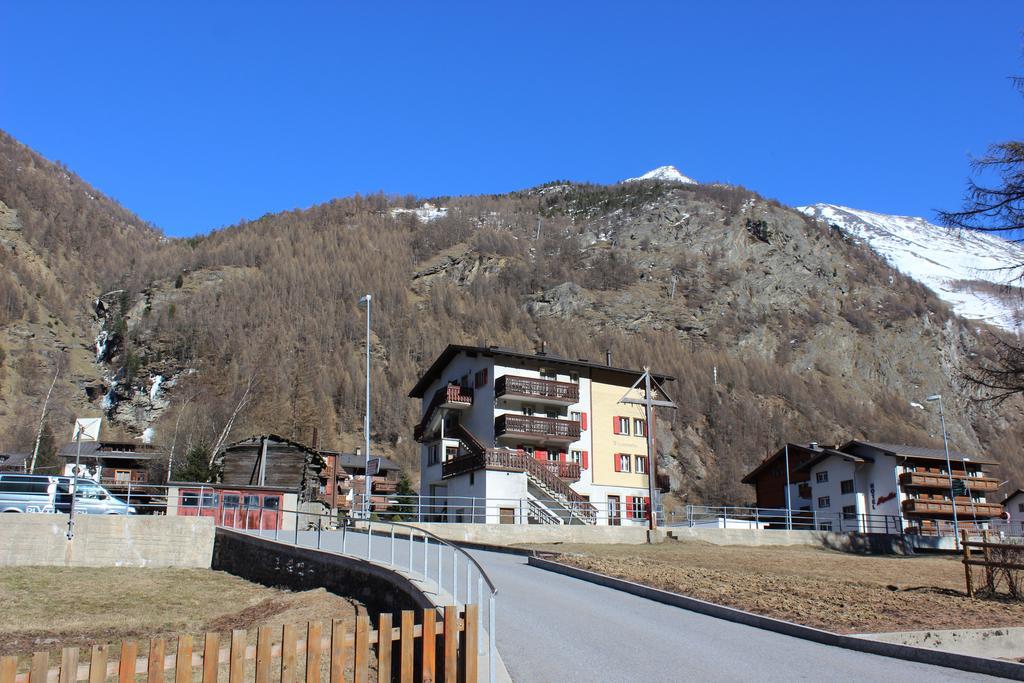 Ferienwohnung Haus Alpenblick Saas-Grund Exterior foto